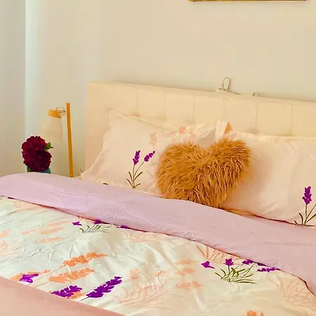 Sweet Apartment *